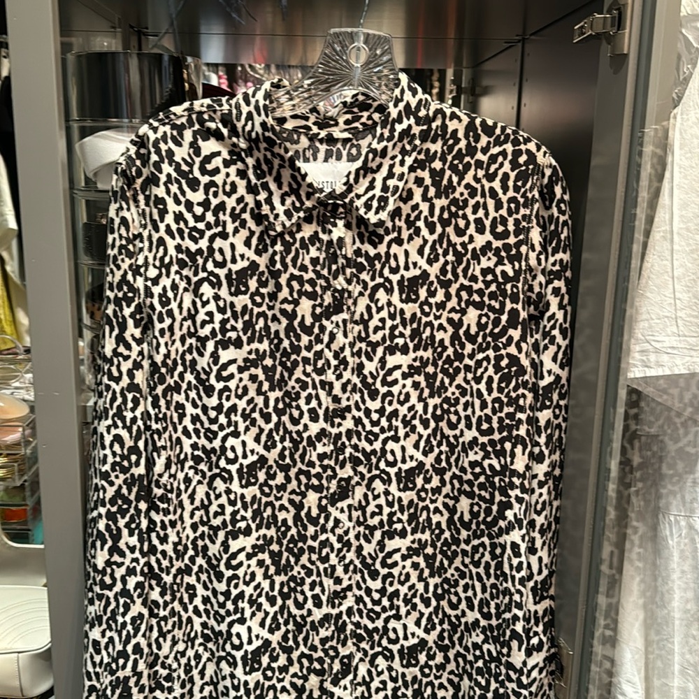 Pistola rayon snap front long sleeve blouse